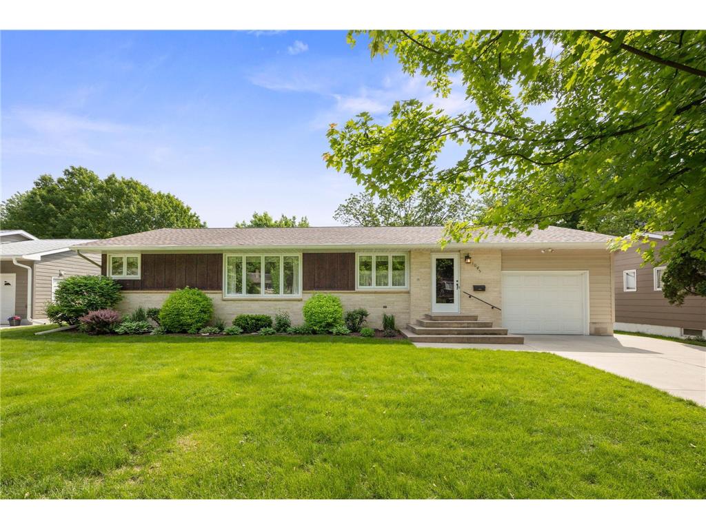 1045 Jefferson Street SE Hutchinson MN 55350 6723600 image1