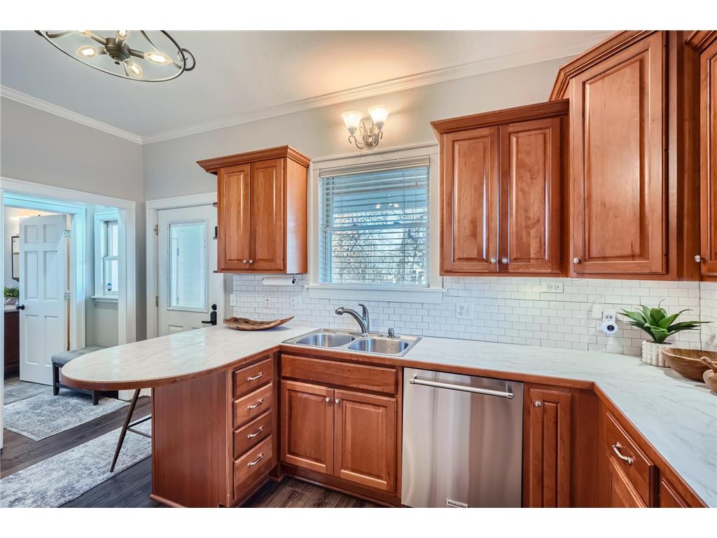 1045 Lake Street E Wayzata MN 55391 6815010 image13