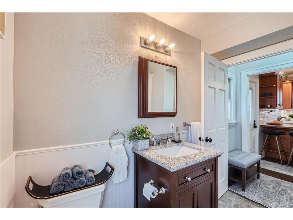 1045 Lake Street E Wayzata MN 55391 6815010 image15