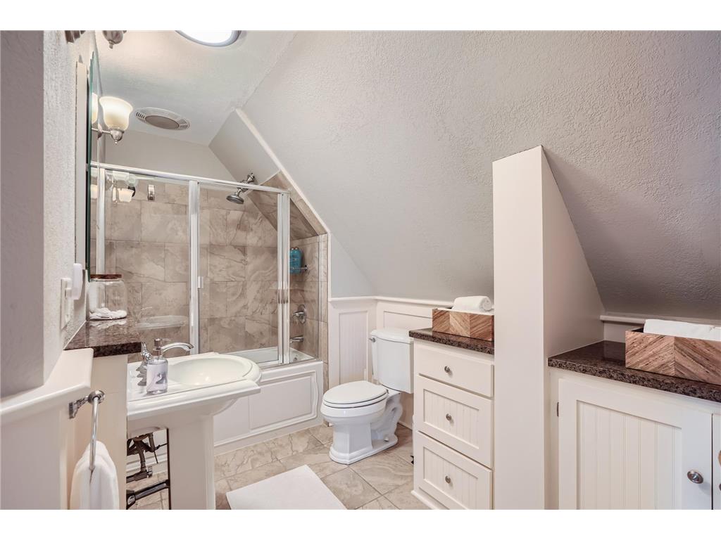 1045 Lake Street E Wayzata MN 55391 6815010 image19