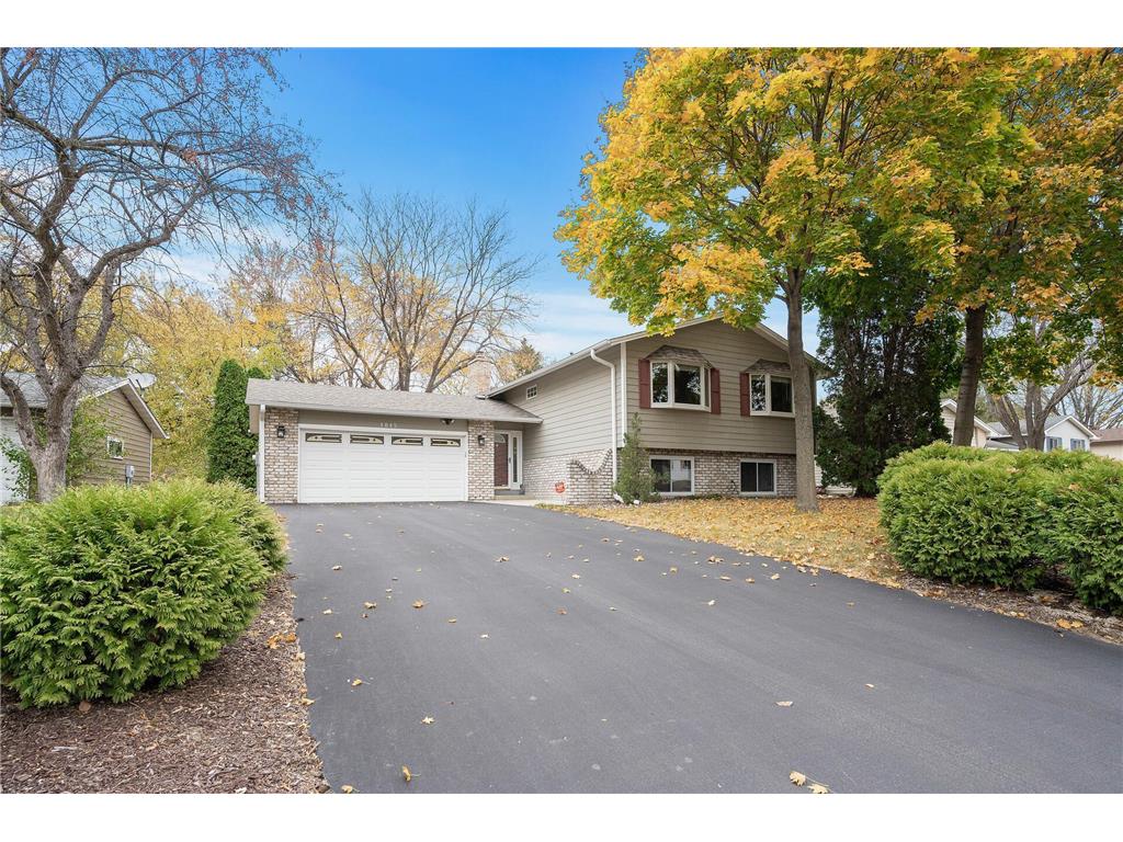 1045 Robinhood Place Shoreview MN 55126 6679713 image1