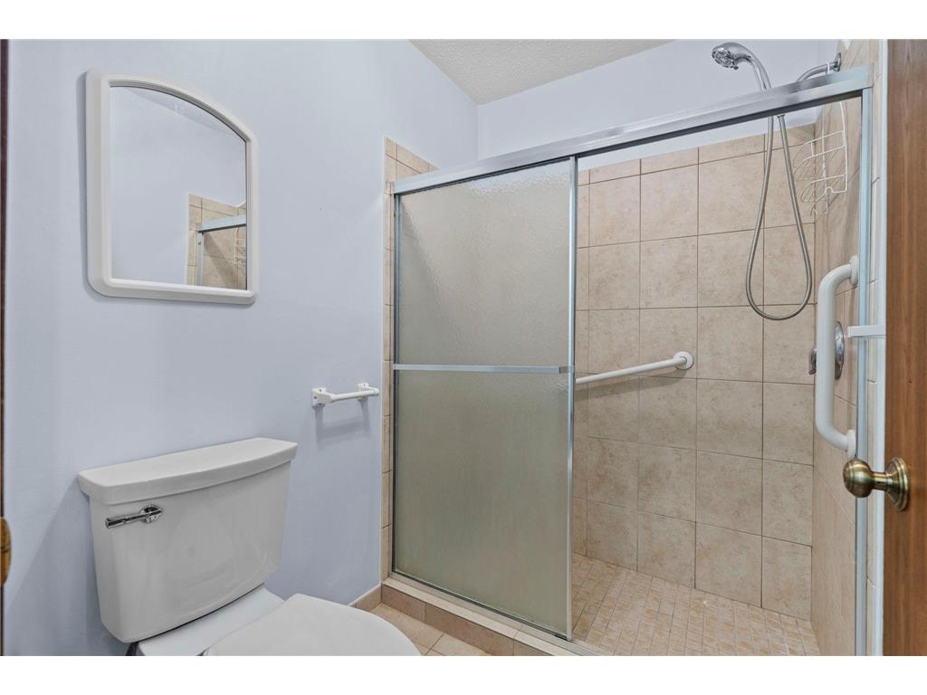 10451 Greenbrier Road #B103 Minnetonka MN 55305 6823438 image15