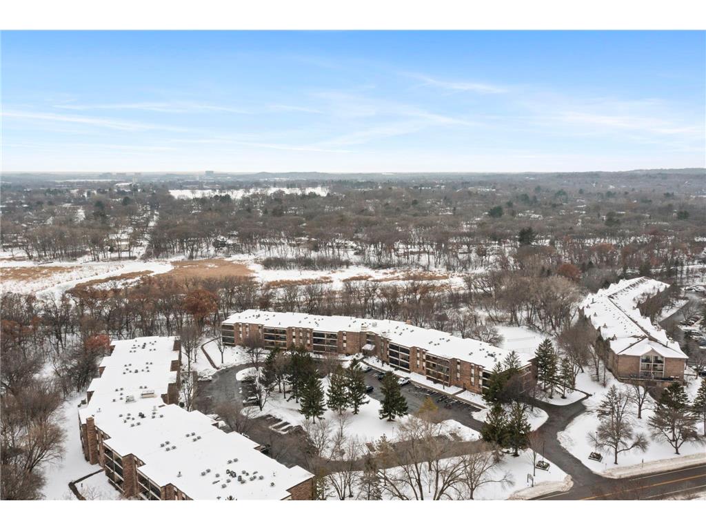 10451 Greenbrier Road #B103 Minnetonka MN 55305 6823438 image5