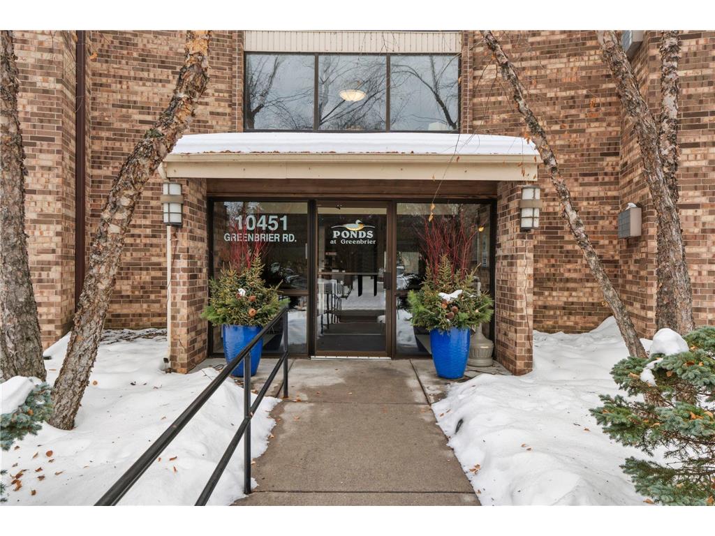 10451 Greenbrier Road #B103 Minnetonka MN 55305 6823438 image6