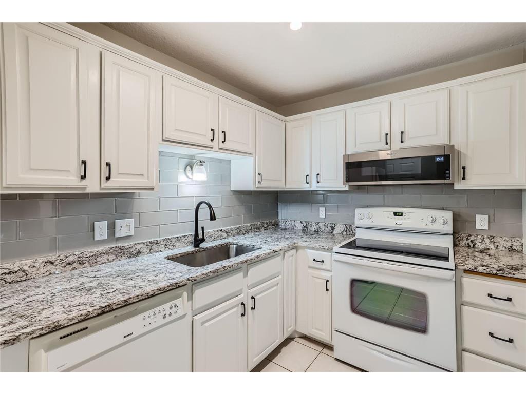 10451 Greenbrier Road #105 Minnetonka MN 55305 6577055 image1