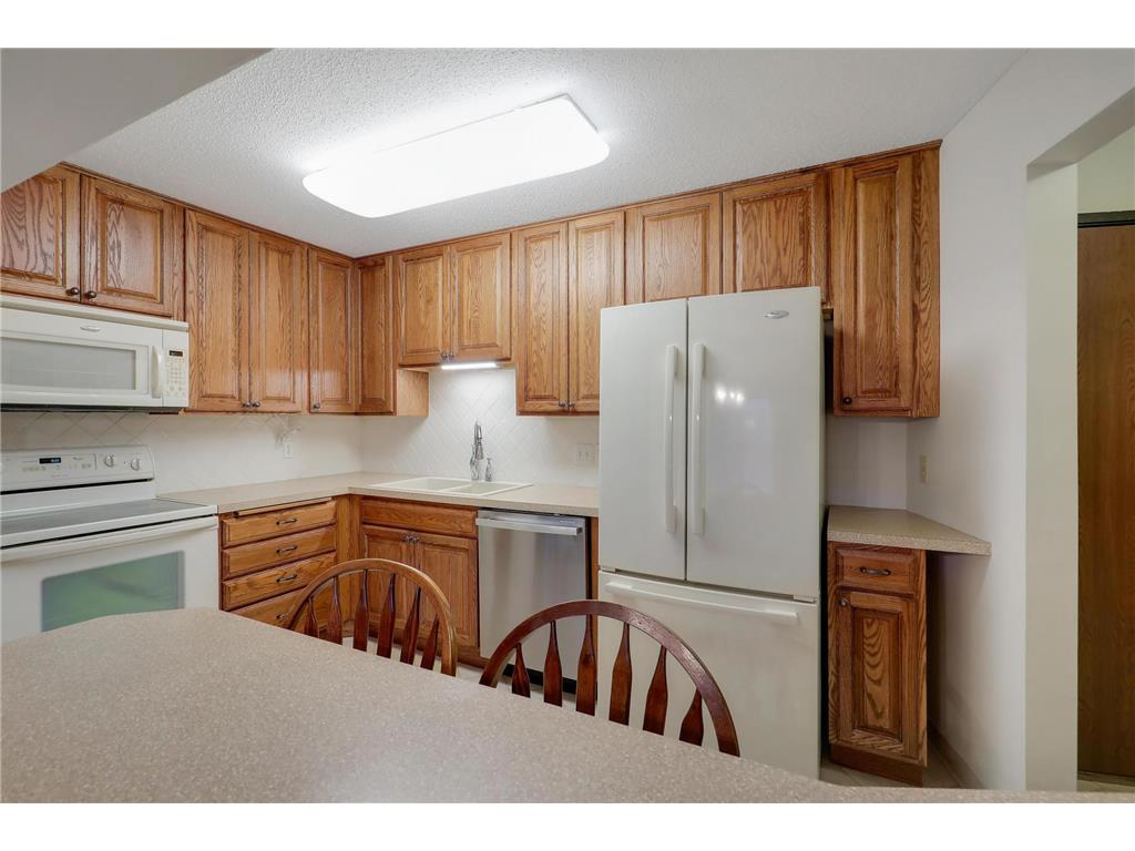 10451 Greenbrier Road #211 Minnetonka MN 55305 7020608 image6