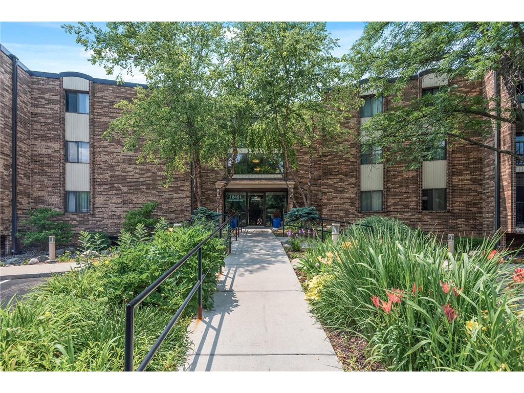 10451 Greenbrier Road 303, MN, 55305 MLS 6408739