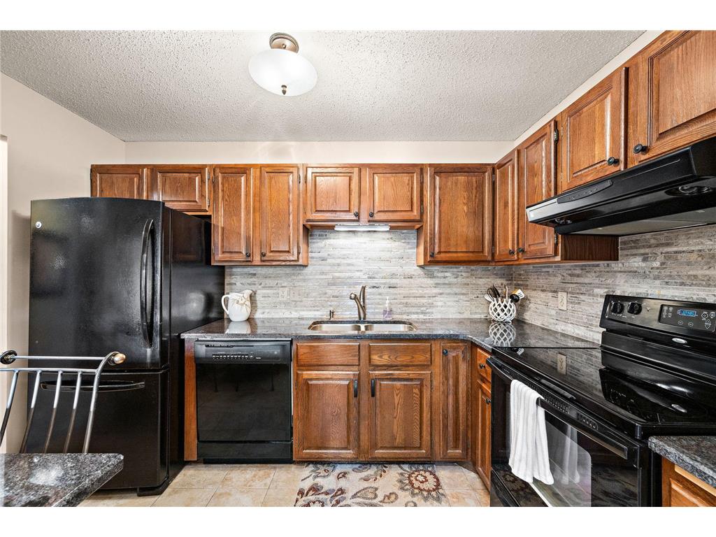 10451 Greenbrier Road #318 Minnetonka MN 55305 7094051 image3