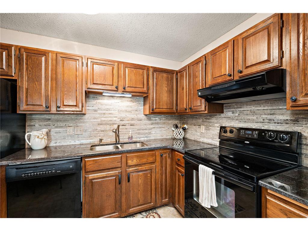 10451 Greenbrier Road #318 Minnetonka MN 55305 7094051 image4