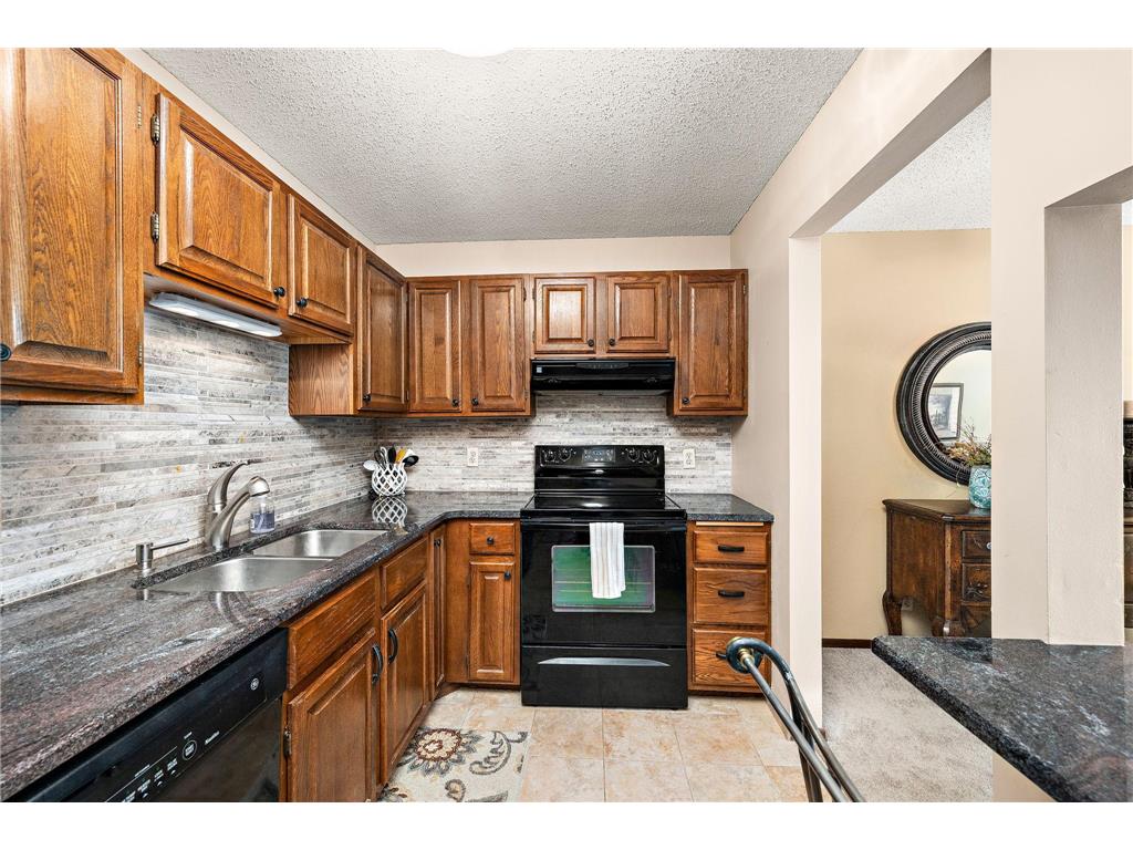 10451 Greenbrier Road #318 Minnetonka MN 55305 7094051 image5