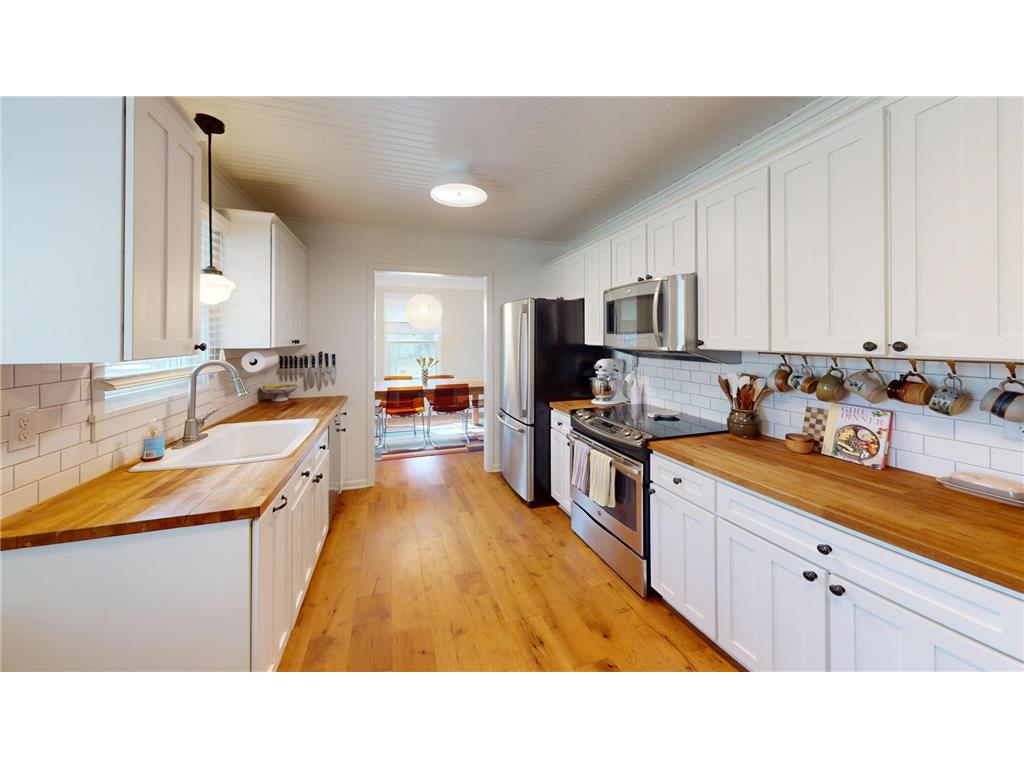 1046 Brooks Avenue W Roseville MN 55113 7066920 image7