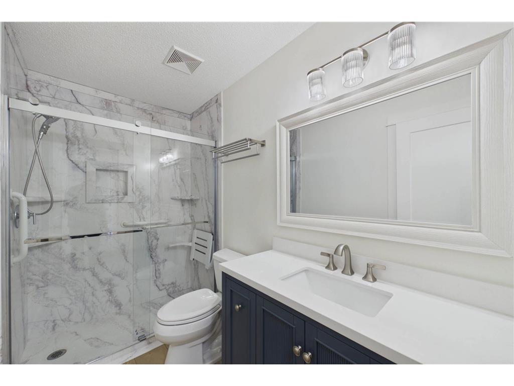 10460 Buckingham Drive Eden Prairie MN 55347 7077403 image19