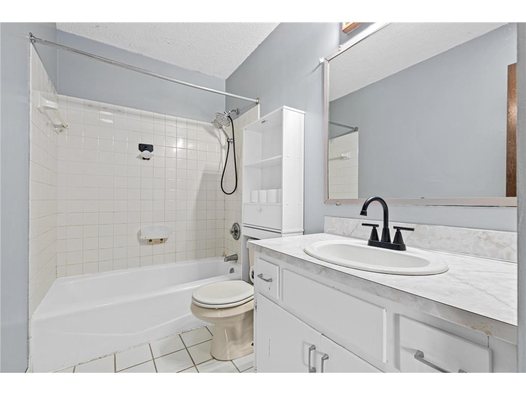 10460 Tamarack Coon Rapids MN 55433 7054472 image7