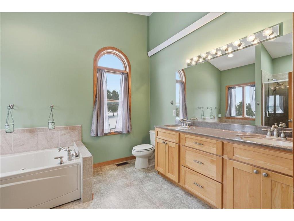 1047 174th Street Hammond WI 54015 6824495 image10