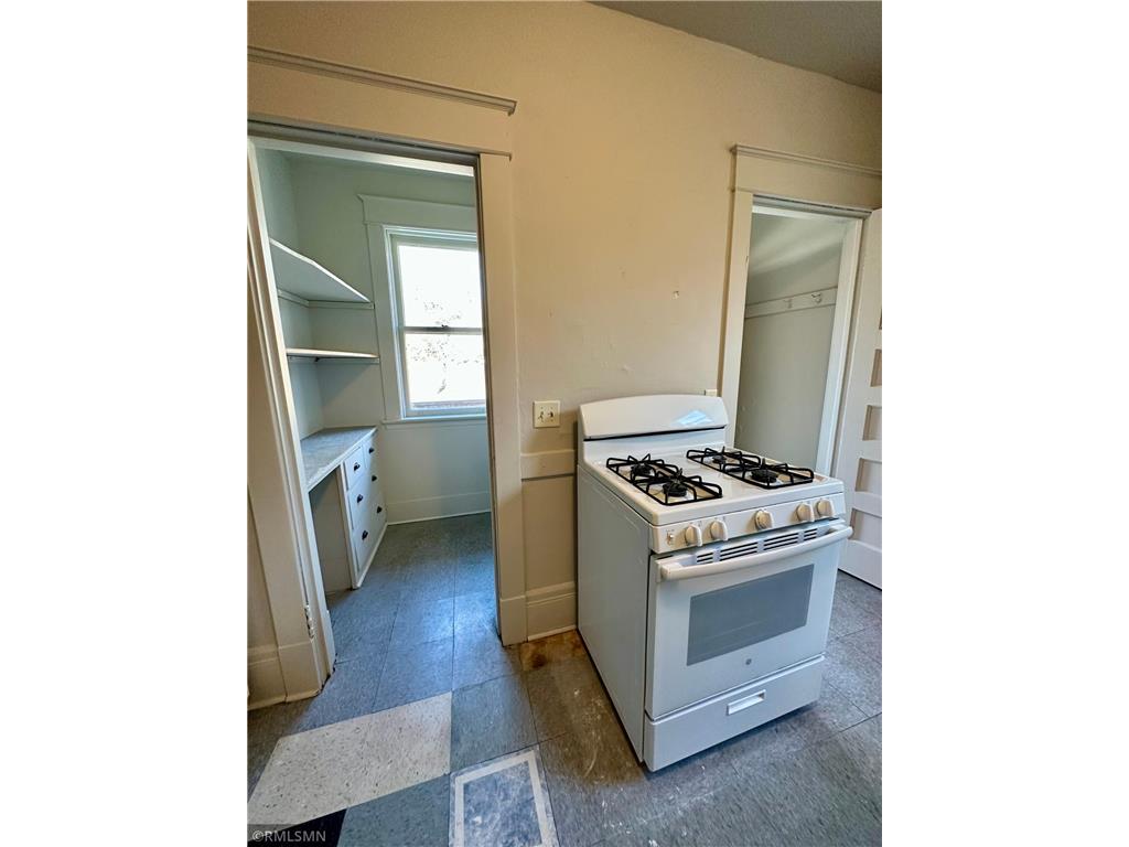 1047 Hudson Road Saint Paul MN 55106 7100284 image14