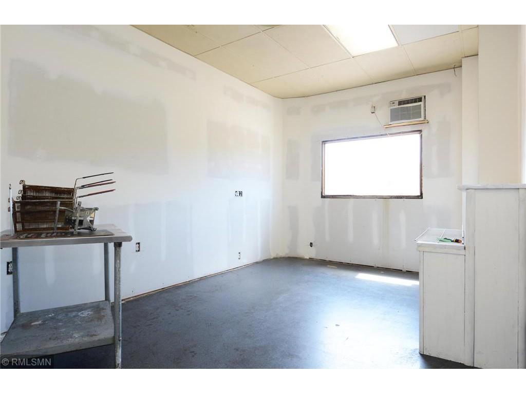 1047 Hudson Road Saint Paul MN 55106 7100284 image9