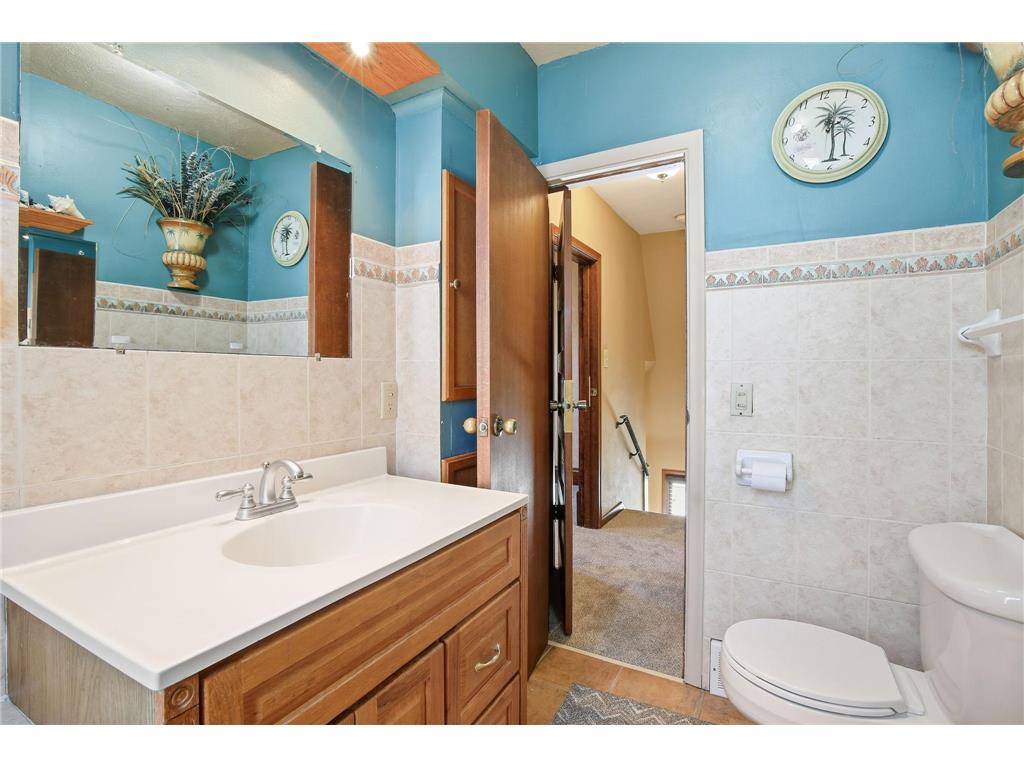 1047 JAMESON STEET Saint Paul MN 55103 6824111 image12