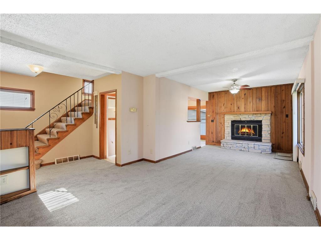 1047 JAMESON STEET Saint Paul MN 55103 6824111 image5