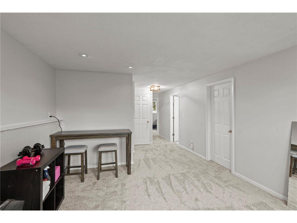 1047 Lowell Drive Apple Valley MN 55124 7091112 image20