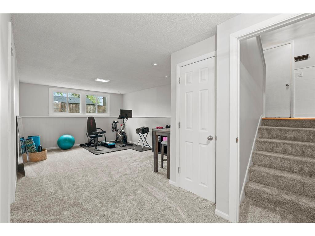 1047 Lowell Drive Apple Valley MN 55124 7091112 image23