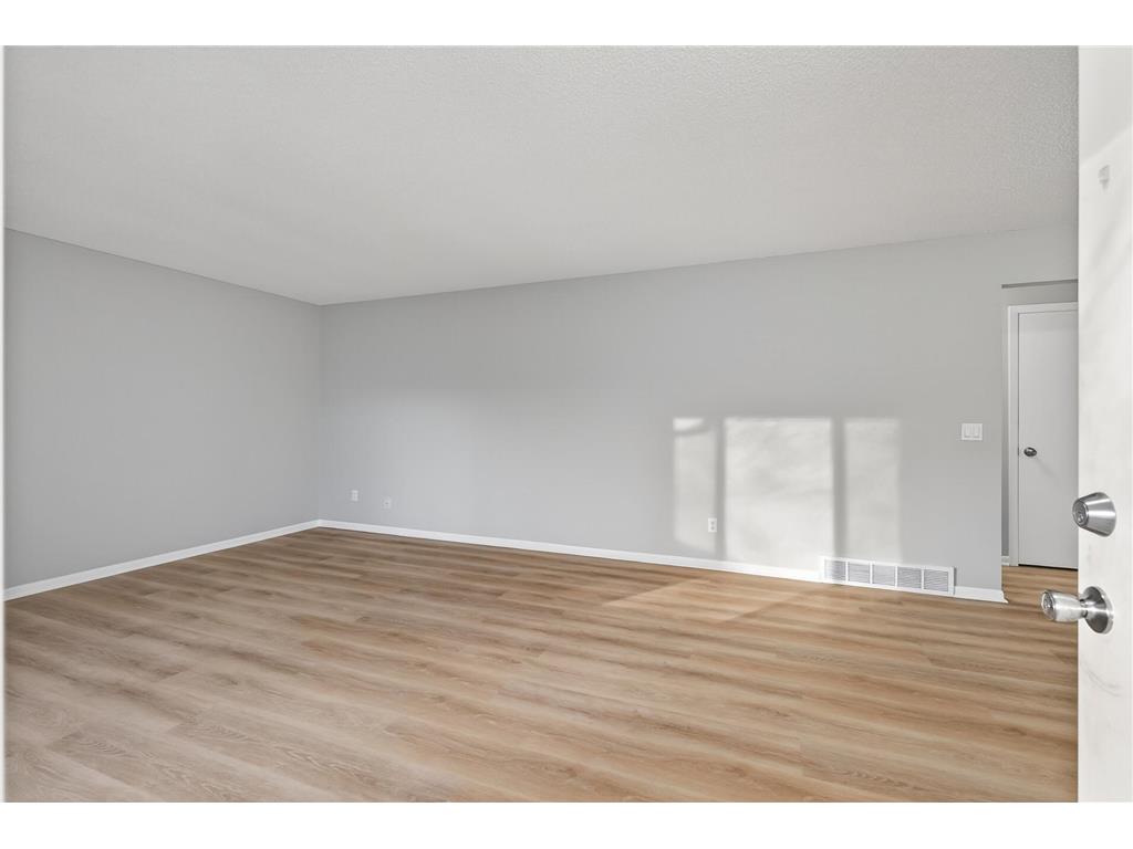 10470 Colorado Circle Bloomington MN 55438 7039098 image3