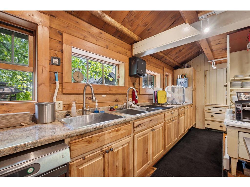 10472 / 71 W Murphy Boulevard Spider Lake Twp WI 54843 - Spider Lake 6766700 image26