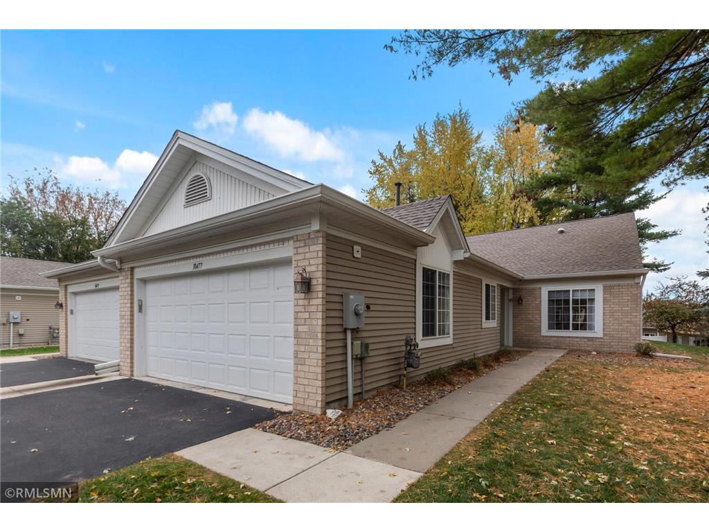 10477 Bay View Lane, Woodbury, MN 55129 MLS 6271277 Edina Realty