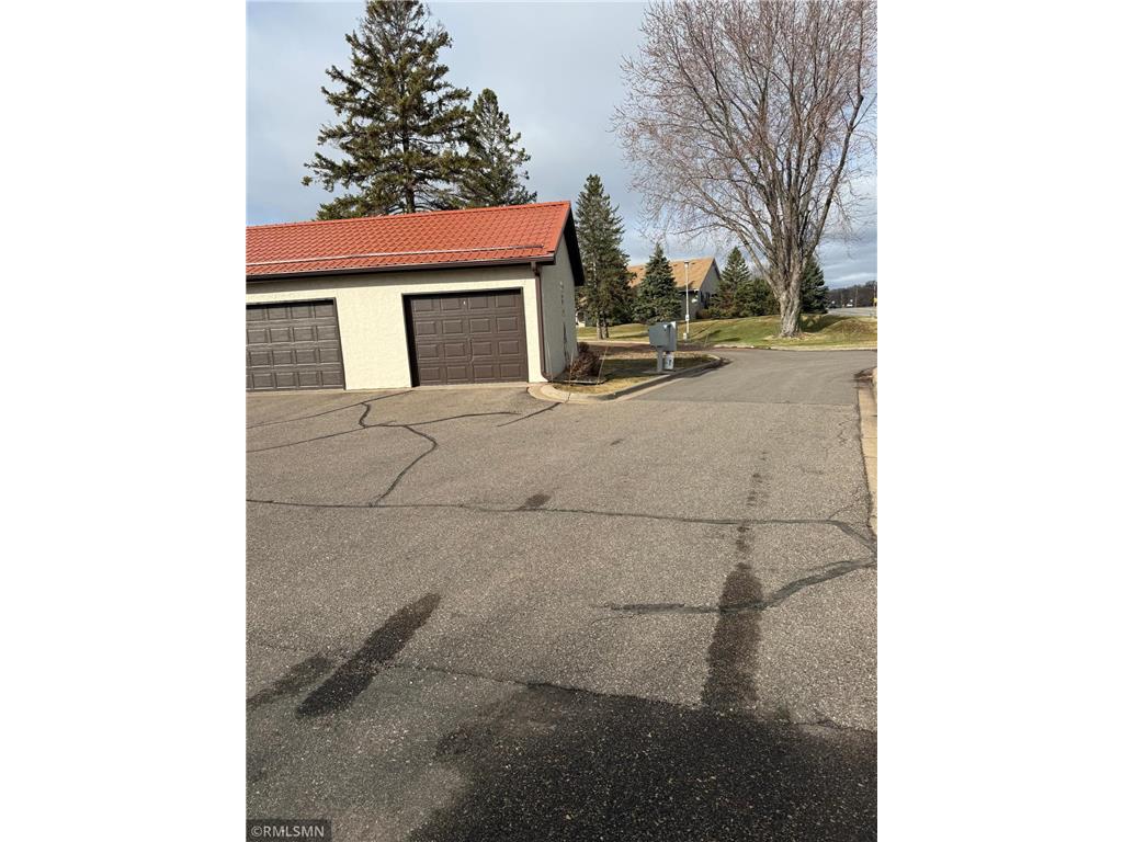 1048 109th Avenue NE Blaine MN 55434 7045946 image2