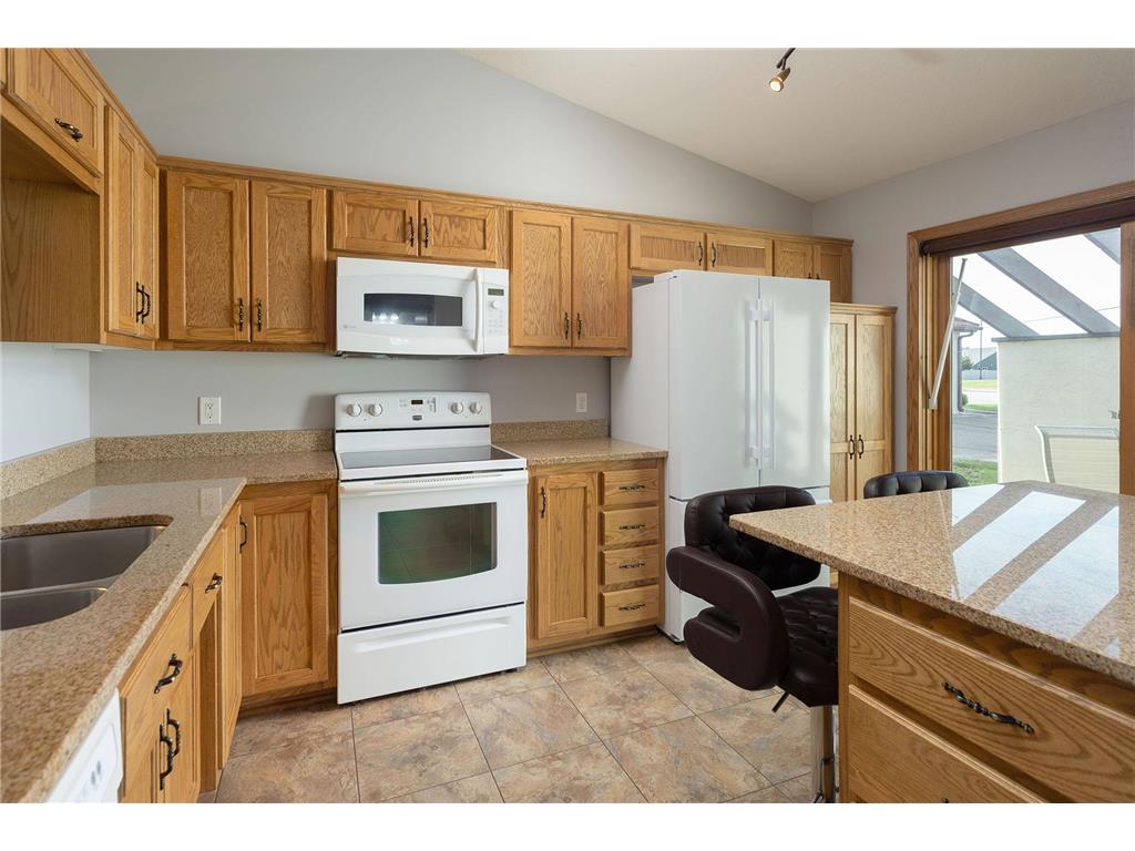 1048 109th Avenue NE Blaine MN 55434 7093795 image12