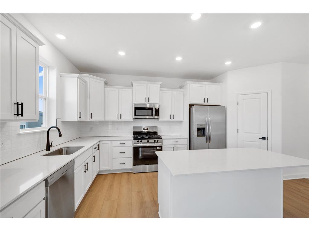 1048 Ashbury Lane NE Hanover MN 55341 6819415 image4