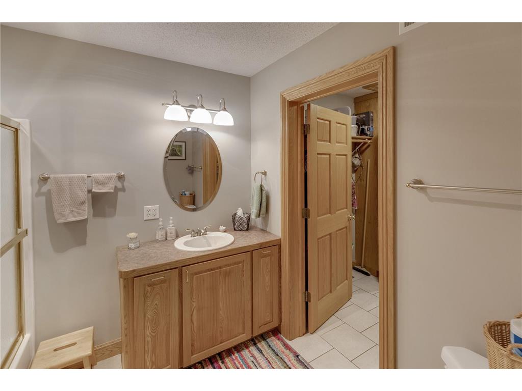 1048 County 11 NW Hackensack MN 56452 - Woman 6677658 image14