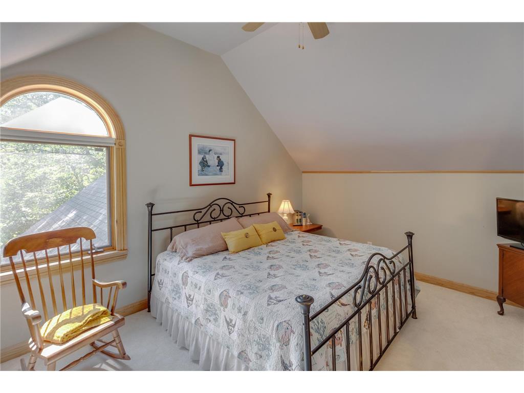 1048 County 11 NW Hackensack MN 56452 - Woman 6677658 image23