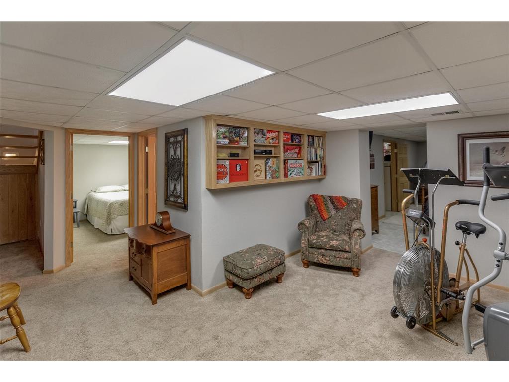 1048 County 11 NW Hackensack MN 56452 - Woman 6677658 image35