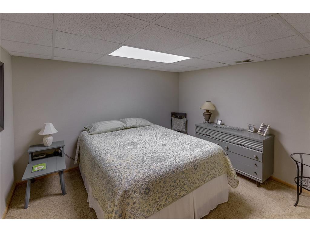 1048 County 11 NW Hackensack MN 56452 - Woman 6677658 image36