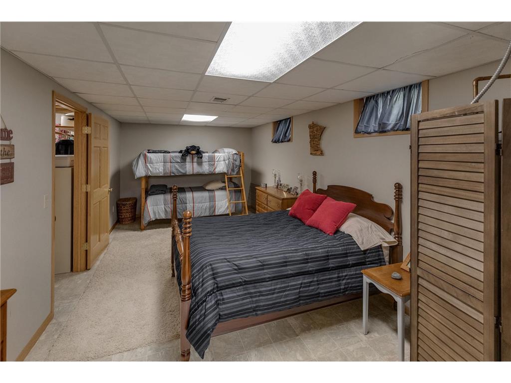 1048 County 11 NW Hackensack MN 56452 - Woman 6677658 image38