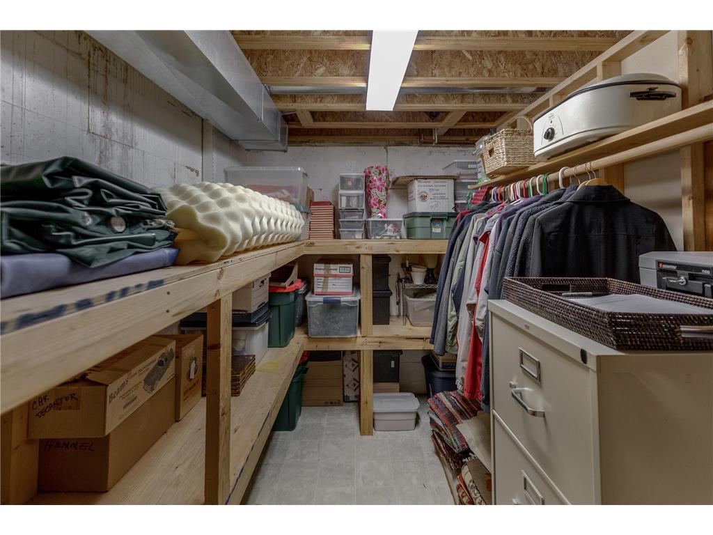 1048 County 11 NW Hackensack MN 56452 - Woman 6677658 image39