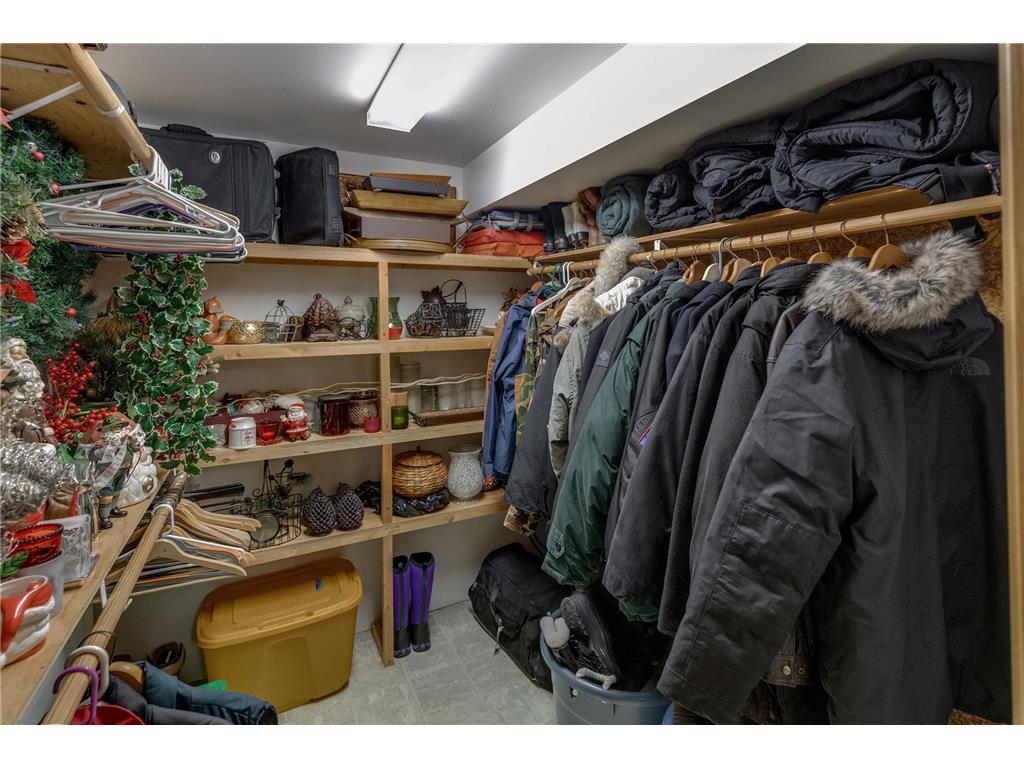 1048 County 11 NW Hackensack MN 56452 - Woman 6677658 image40