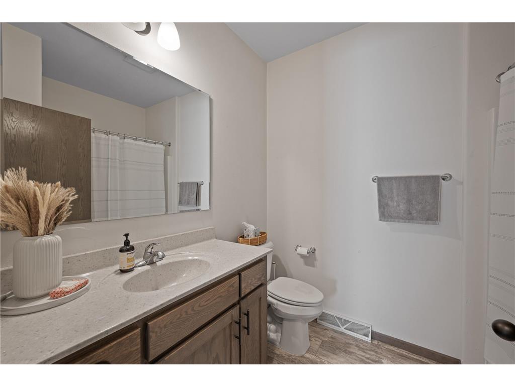 1048 Dayton Avenue Saint Paul MN 55104 7035898 image16