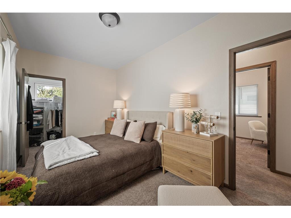 1048 Dayton Avenue Saint Paul MN 55104 7035898 image17