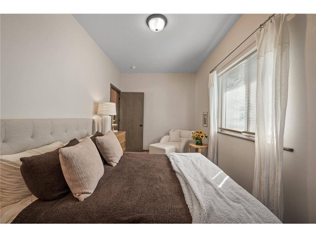 1048 Dayton Avenue Saint Paul MN 55104 7035898 image19