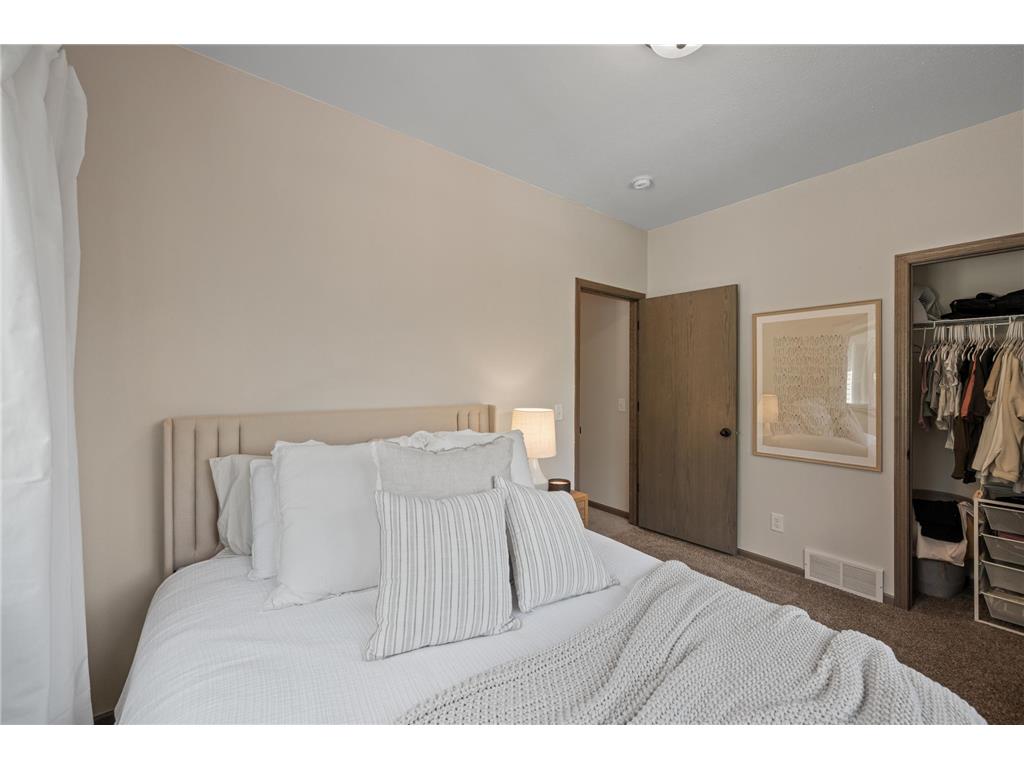 1048 Dayton Avenue Saint Paul MN 55104 7035898 image21