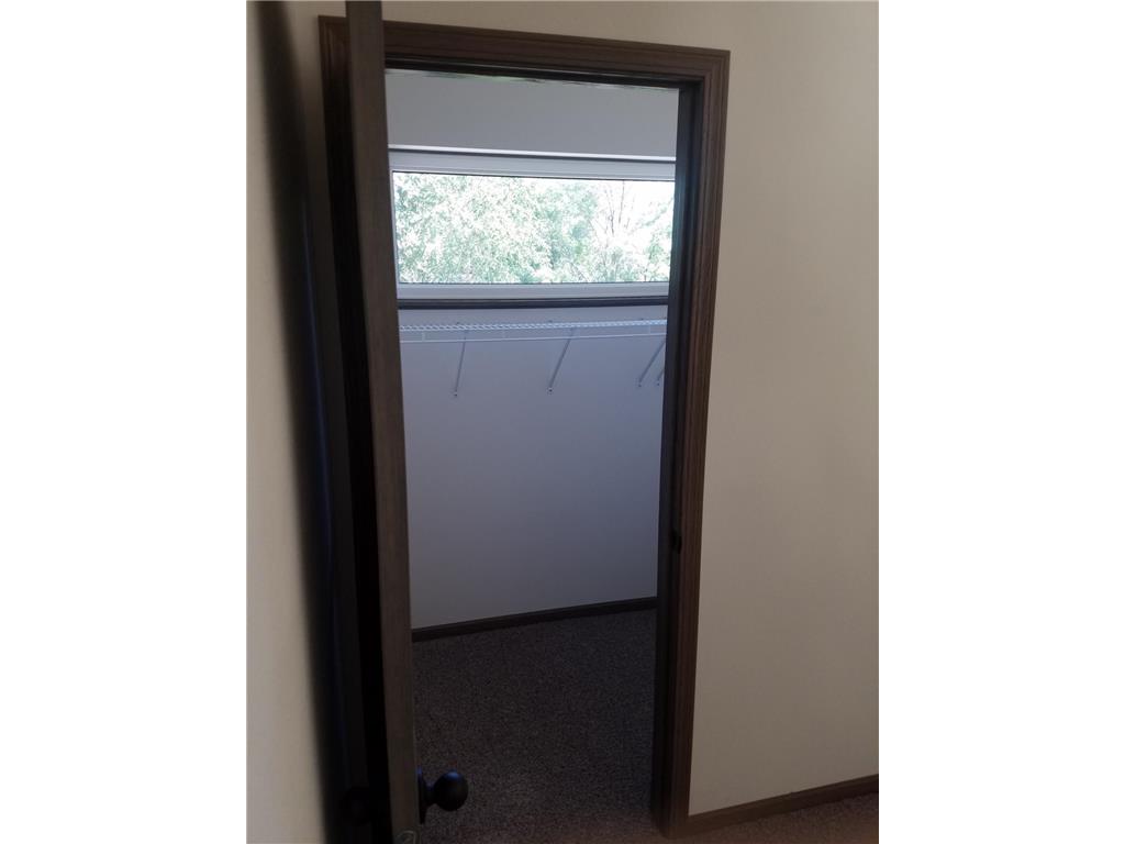 1048 Dayton Avenue Saint Paul MN 55104 7035898 image29