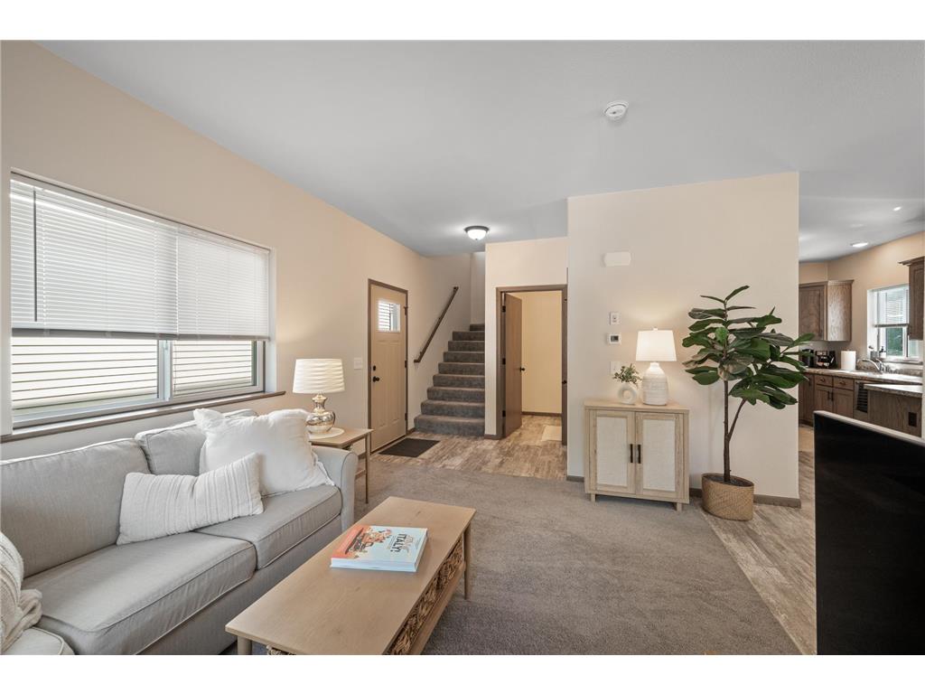 1048 Dayton Avenue Saint Paul MN 55104 7035898 image3