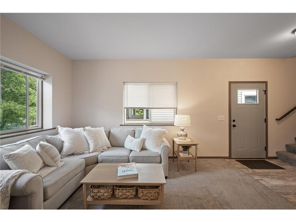 1048 Dayton Avenue Saint Paul MN 55104 7035898 image6