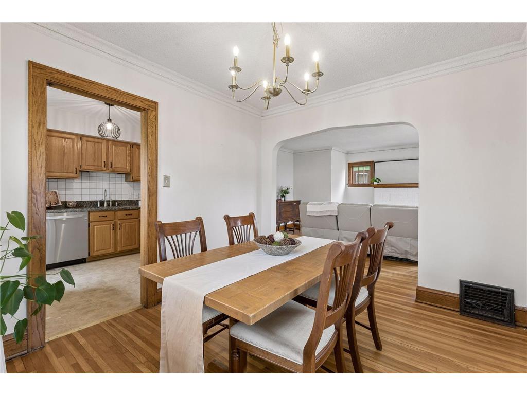 1048 Ottawa Avenue West Saint Paul MN 55118 7028744 image10