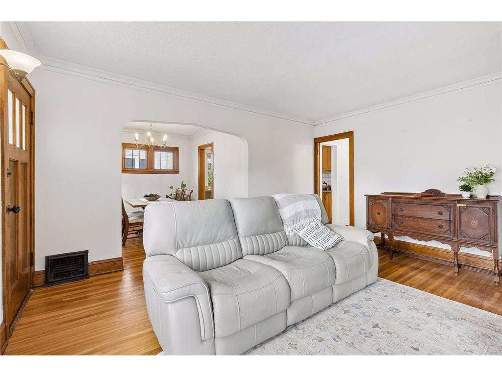 1048 Ottawa Avenue West Saint Paul MN 55118 7028744 image8