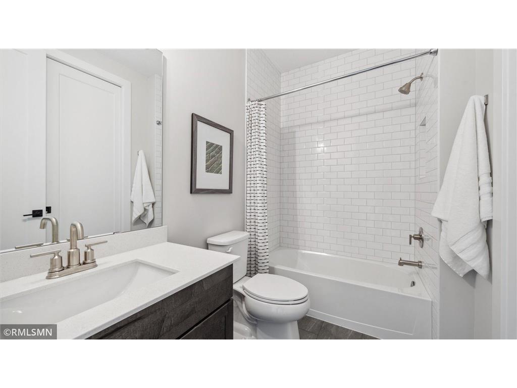 10484 56th Place N Lake Elmo MN 55042 7002913 image40
