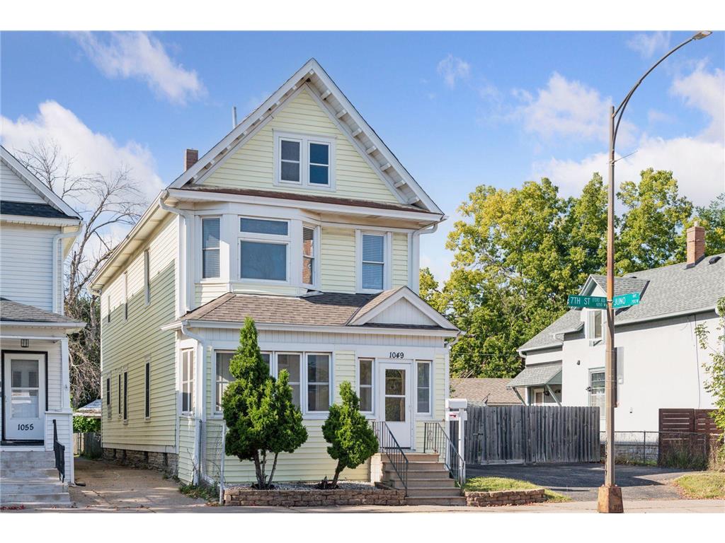 1049 7th Street W Saint Paul MN 55102 7061042 image1