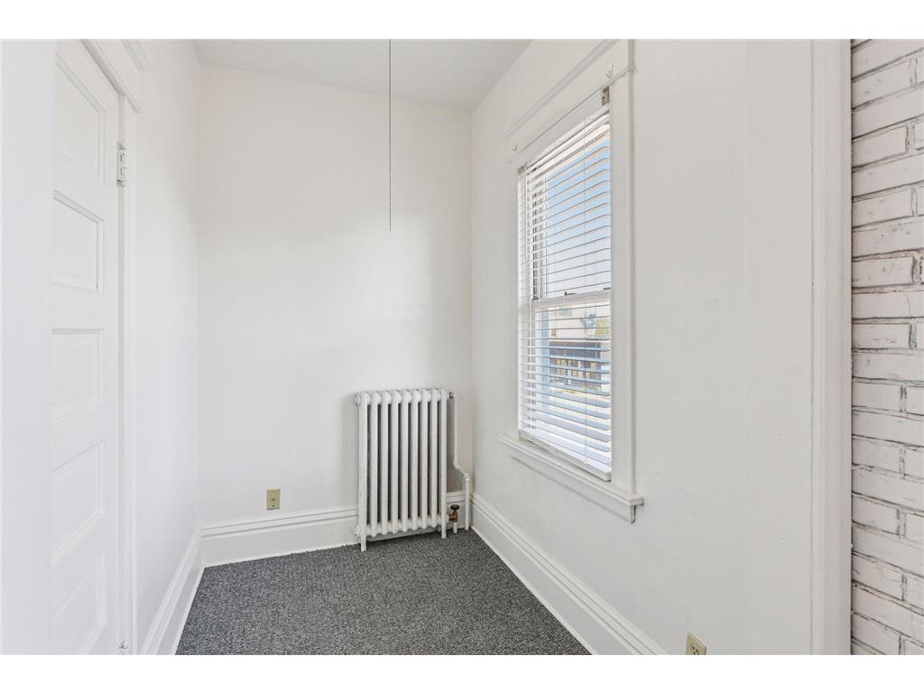 1049 7th Street W Saint Paul MN 55102 7061042 image13