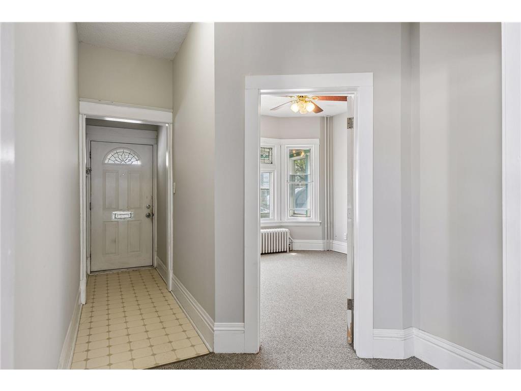 1049 7th Street W Saint Paul MN 55102 7061042 image18